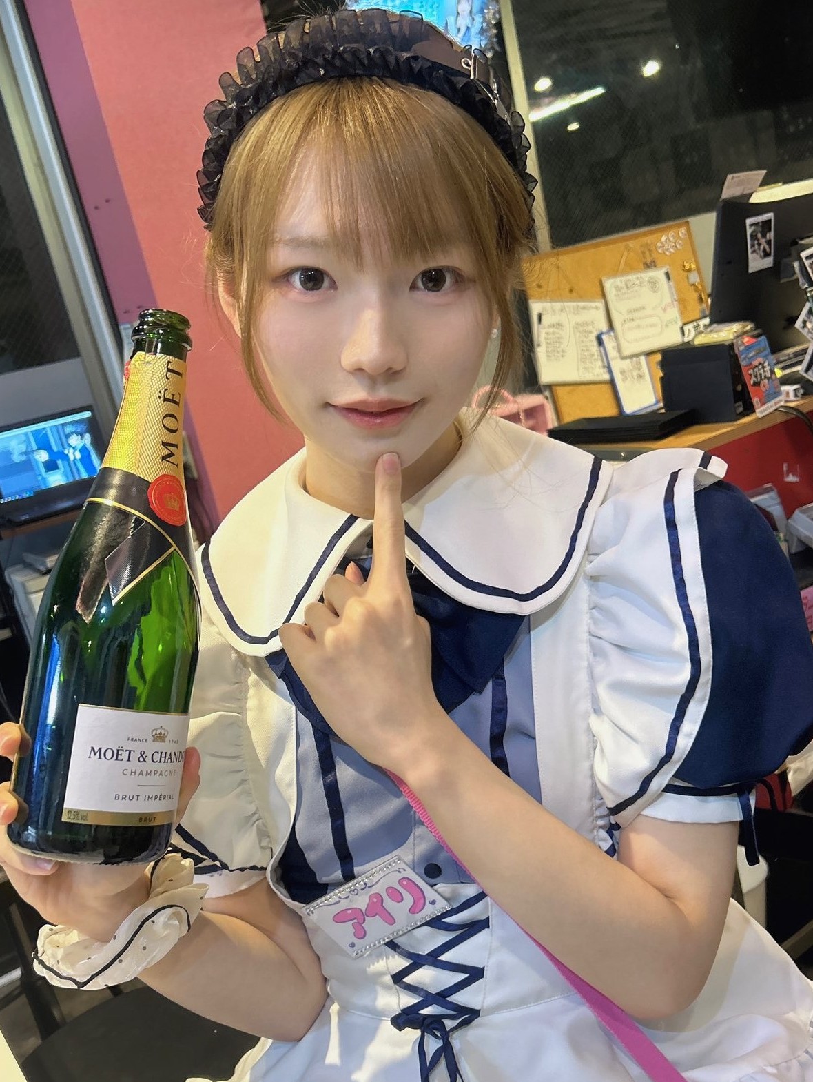 秋葉原NEWTYPE アイリさん 秋葉原NEWTYPEの男の娘メイド・アイリさん